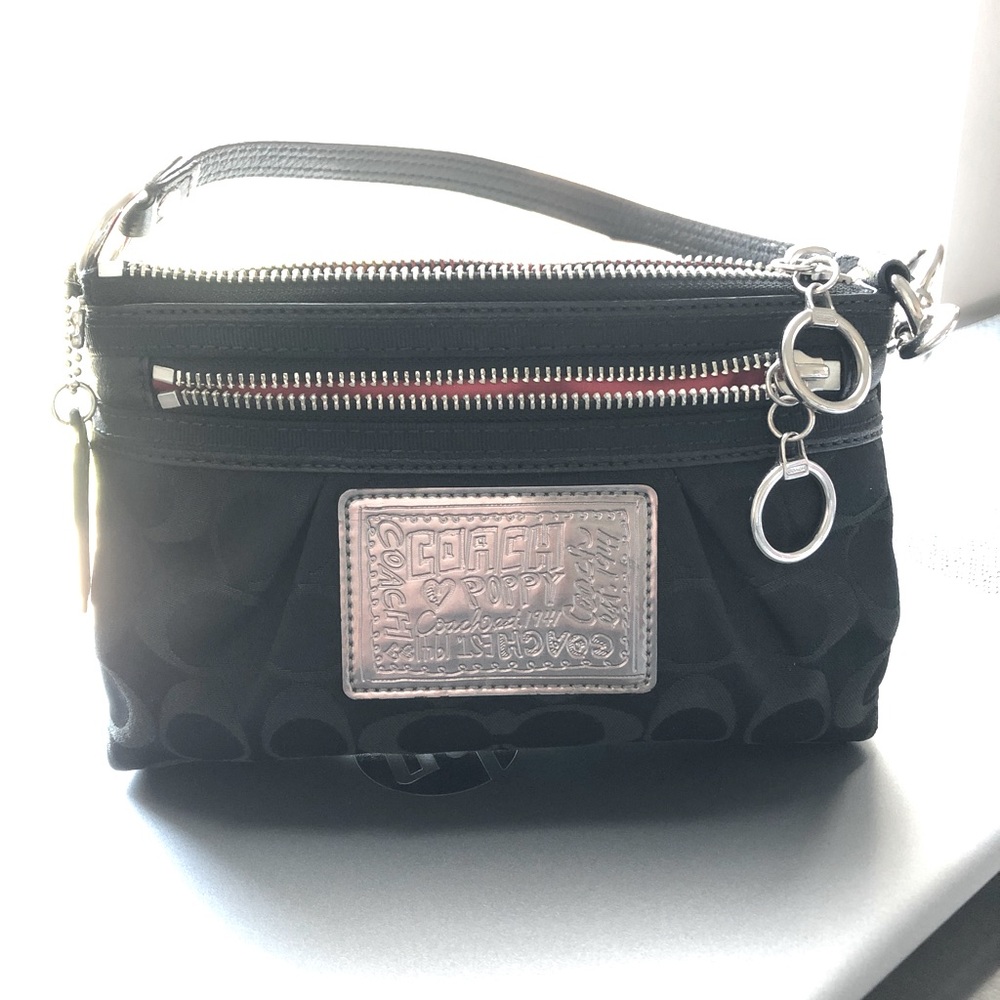 Coach Heart Poppy Edition small purse 👛 🥰